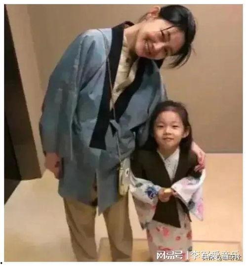 娱乐圈吃瓜爆料第一人是谁,揭秘“瓜王”背后的传奇故事
