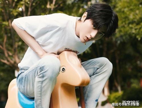 蔡徐坤娱乐吃瓜图片大全,盘点那些搞笑又温馨的瞬间