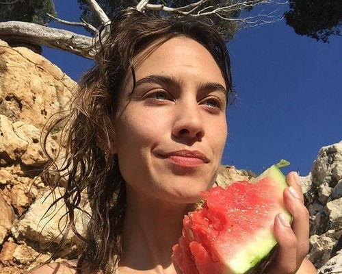 娱乐圈吃瓜吐血,吃瓜吐血事件大盘点