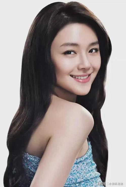 娱乐吃瓜女艺人喜欢显摆,揭秘娱乐圈“吃瓜女艺人”的显摆人生