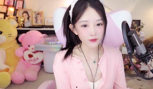 娱乐吃瓜酱和七七