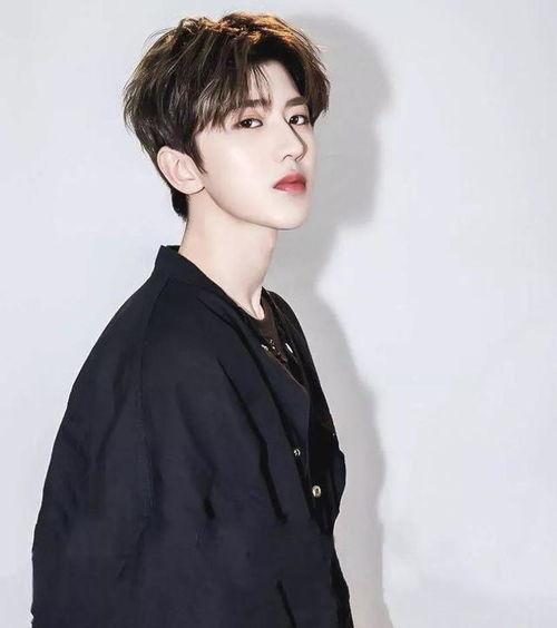 八卦娱乐圈吃瓜蔡徐坤,蔡徐坤成焦点，吃瓜群众热议不断